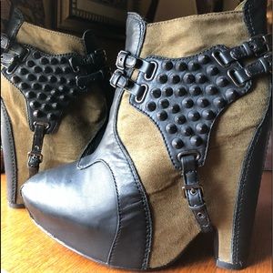 Sam Edelman bootie olive/ Black Wedge 🤩